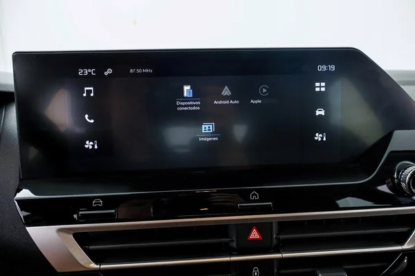 Citroen C4 (2025) — foto 18 van 78