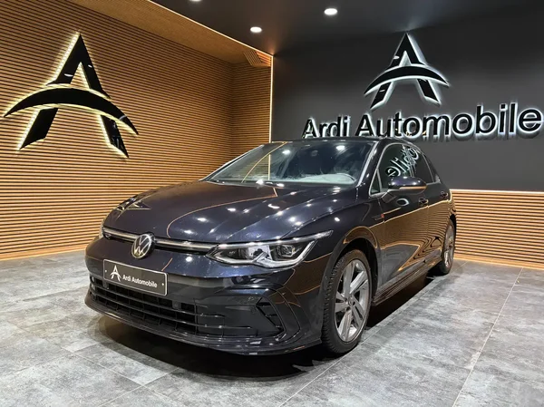 Volkswagen Golf (2022) — foto 1 van 29