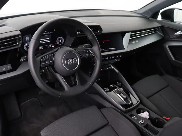 AUDI A3 Sportback (2025) — foto 16 van 18