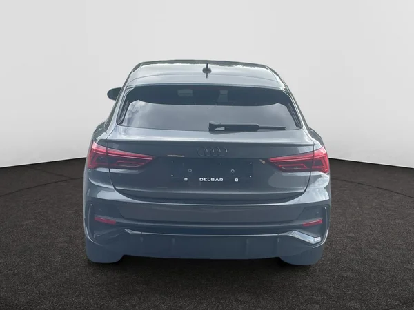 AUDI Q3 Sportback (2025) — foto 16 van 21