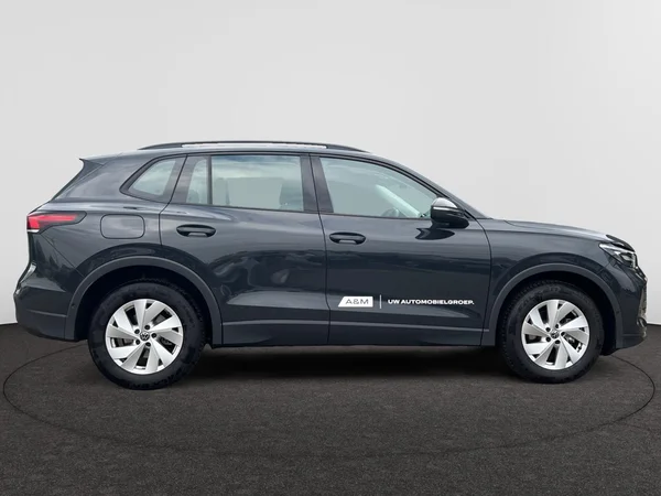 VOLKSWAGEN Tiguan (2026) — foto 14 van 16