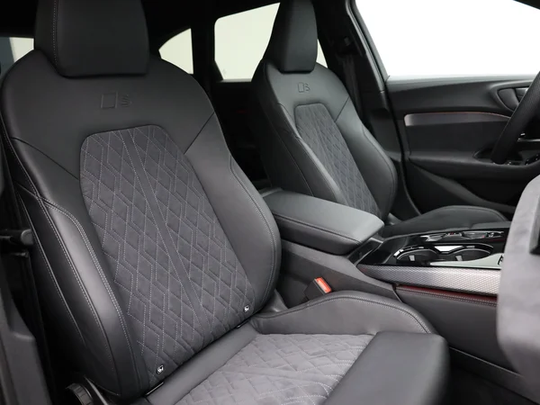 AUDI A5 Avant e-hybrid (PHEV) (2026) — foto 6 van 21