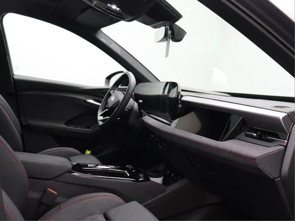 AUDI Q6 e-tron (2025) — foto 16 van 21