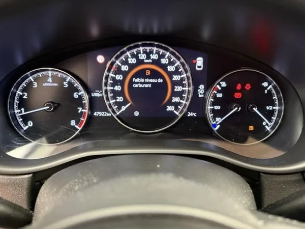 Mazda CX-30 (2019) — foto 2 van 15