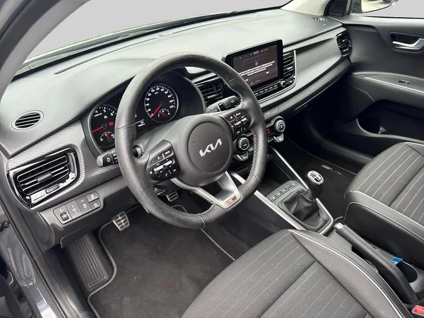 Kia Rio (2023) — foto 19 van 19