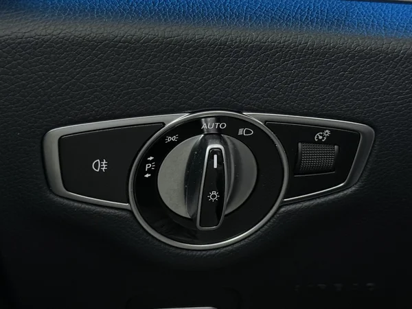 MERCEDES E 300 (2021) — foto 20 van 34