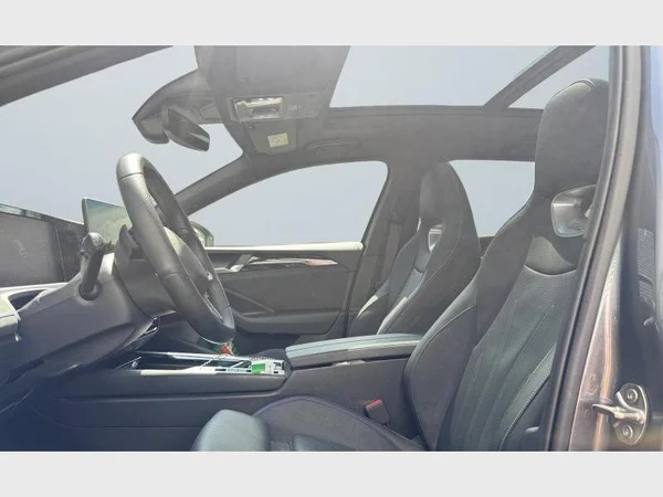 Volkswagen Passat Variant eHybrid (2026) — foto 29 van 30