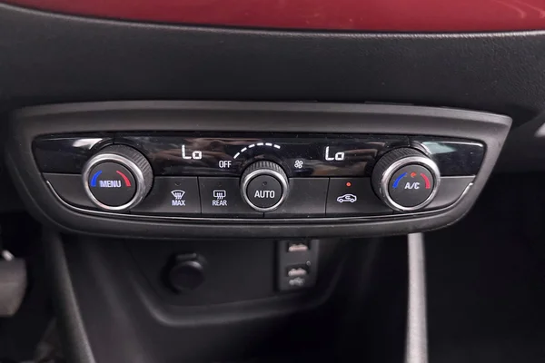 Opel Crossland (2022) — foto 17 van 31