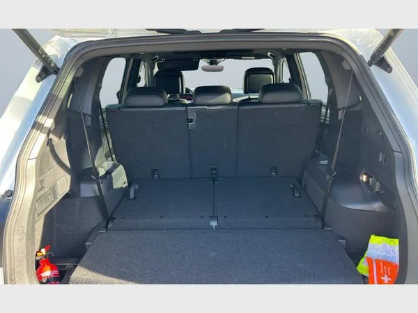 Volkswagen Tiguan Allspace (2022) — foto 26 van 33