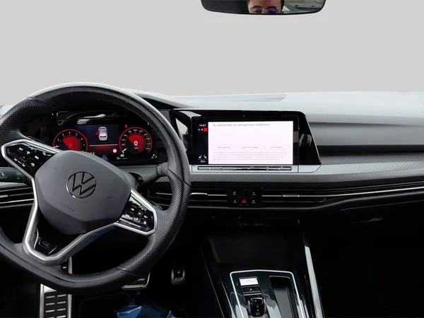 Volkswagen Golf (2023) — foto 5 van 18