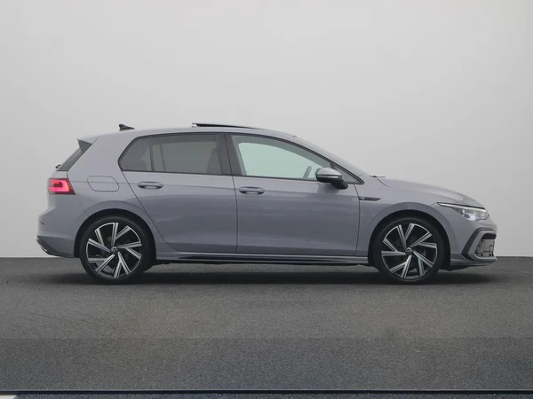 VOLKSWAGEN Golf VIII (2023) — foto 18 van 20