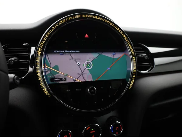 MINI Mini 5 Doors (F55 LCI II) (2022) — foto 7 van 18