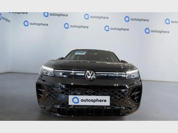 VOLKSWAGEN Tiguan (2026) — foto 12 van 26