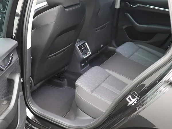 SKODA Octavia Combi (2024) — foto 17 van 24