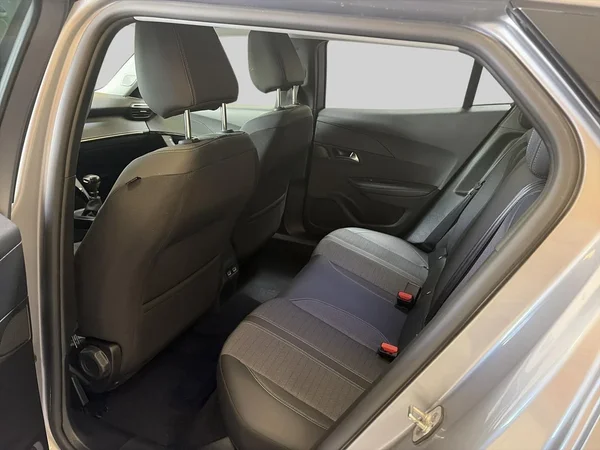 Peugeot 2008 (2022) — foto 6 van 18
