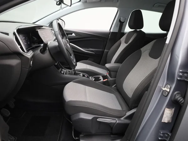 Opel Grandland (2022) — foto 2 van 34
