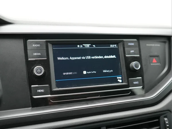 VOLKSWAGEN Polo (2022) — foto 20 van 36