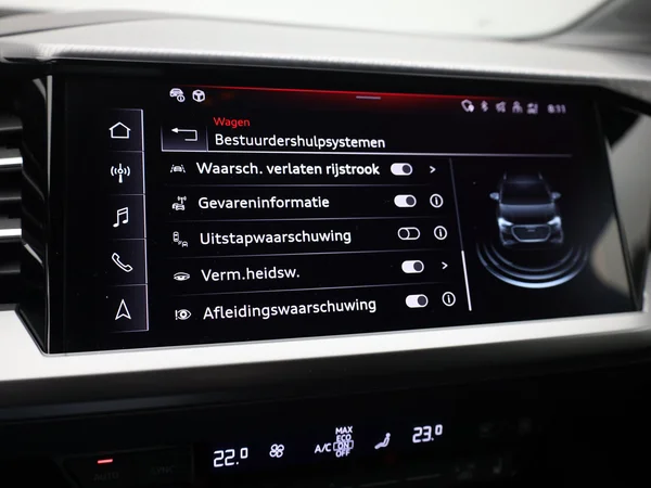 AUDI Q4 e-tron (2025) — foto 2 van 25