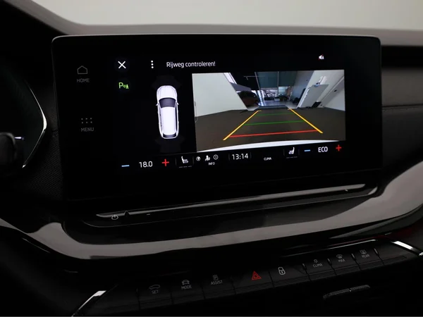 SKODA Octavia Combi PHEV (2022) — foto 15 van 23