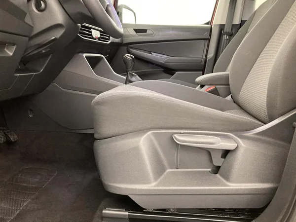 VOLKSWAGEN Caddy Maxi (2023) — foto 28 van 36