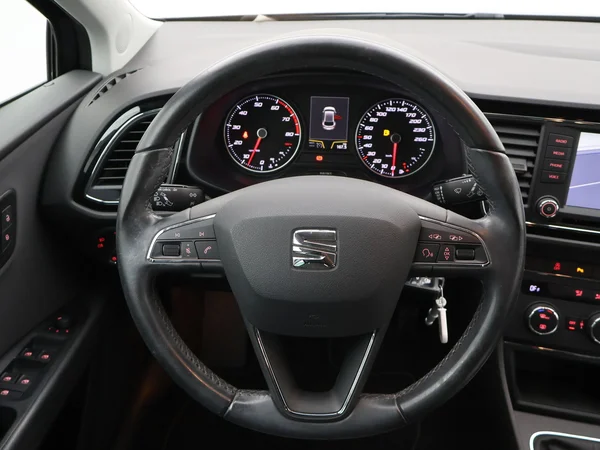 SEAT Leon (2017) — foto 10 van 27