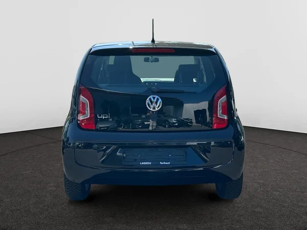 VOLKSWAGEN Up! (2015) — foto 13 van 18