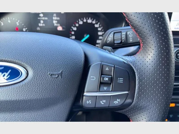 Ford Focus (2022) — foto 8 van 28