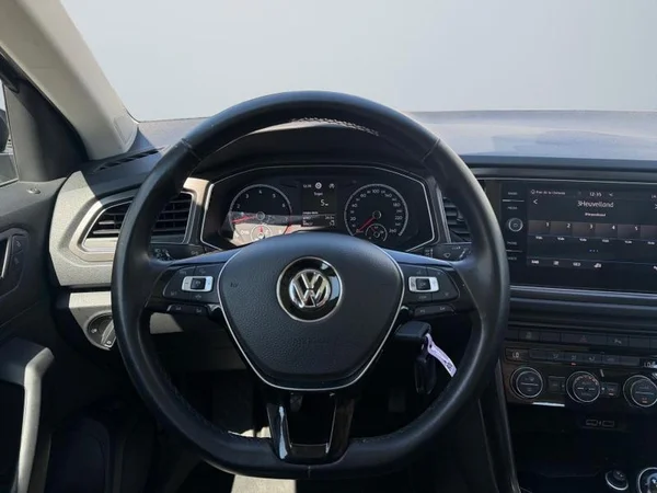 VOLKSWAGEN T-Roc (2019) — foto 5 van 24