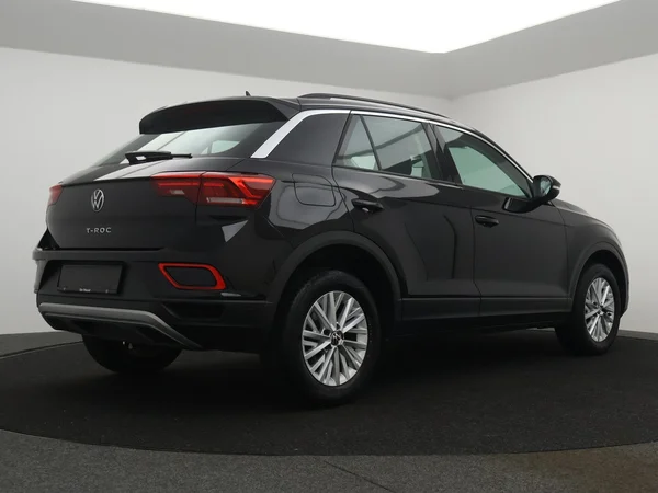 VOLKSWAGEN T-Roc (2022) — foto 12 van 25