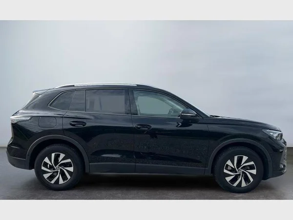 Volkswagen Tiguan (2024) — foto 26 van 29