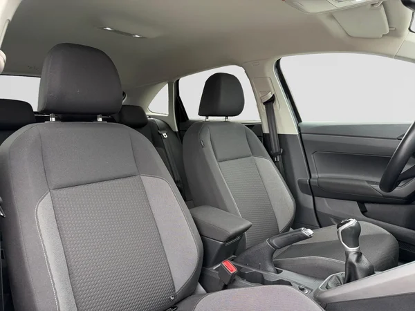VOLKSWAGEN Taigo (2024) — foto 15 van 18