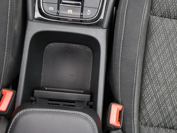 SKODA Karoq (2023) — foto 13 van 33