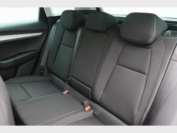 SKODA Karoq (2022) — foto 7 van 26