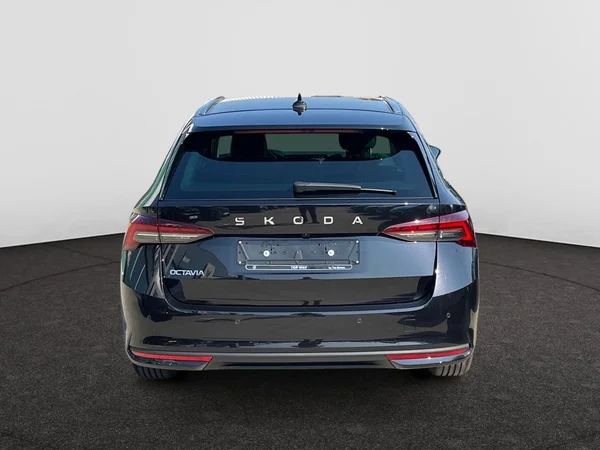 SKODA Octavia Combi (2025) — foto 15 van 22