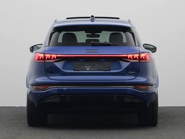 AUDI Q6 e-tron (2026) — foto 18 van 33