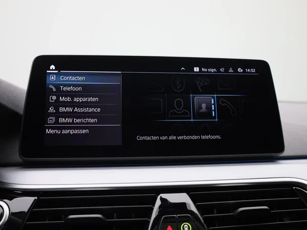 BMW 5 Reeks (2023) — foto 16 van 44