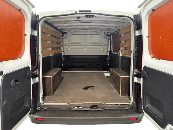 Renault Trafic (2021) — foto 14 van 25