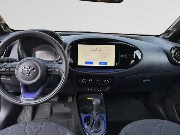 TOYOTA Aygo X (2025) — foto 2 van 24