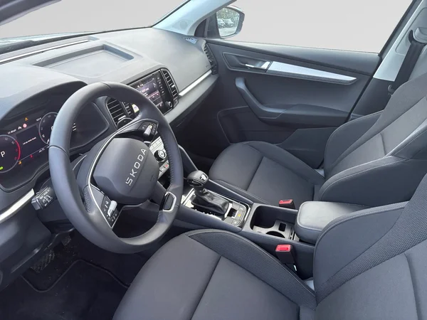 SKODA Karoq (2025) — foto 2 van 23