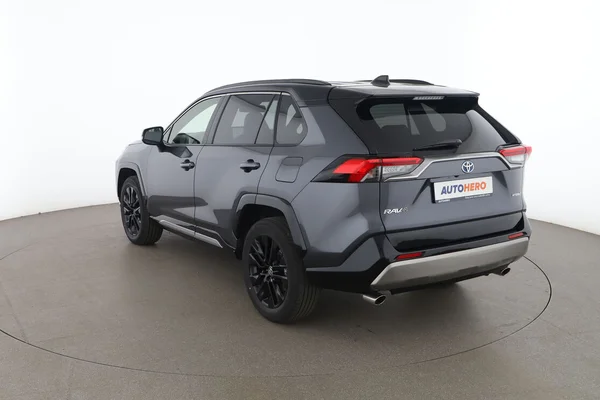 Toyota RAV4 (2023) — foto 10 van 16