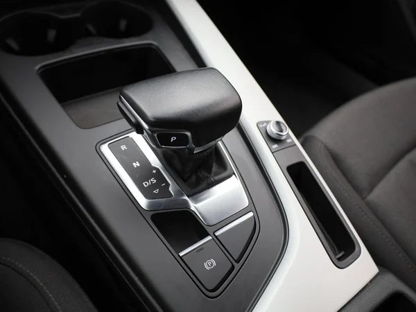 Audi A4 (2024) — foto 26 van 46