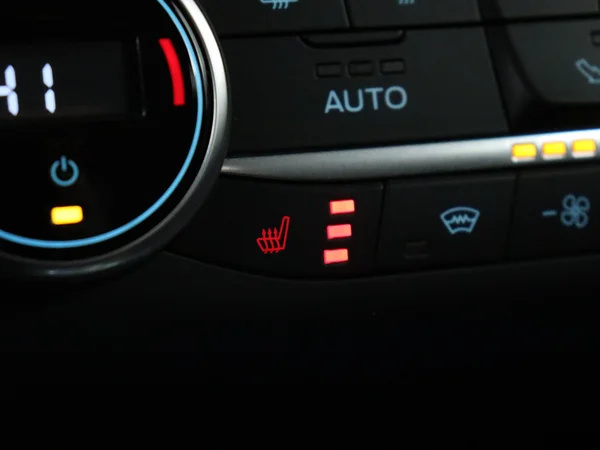 FORD Kuga (2022) — foto 18 van 29