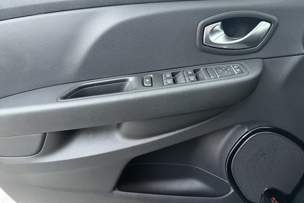 Renault Clio Iv Phase Ii (2020) — foto 8 van 18