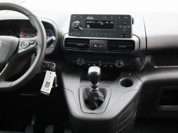 Opel Combo Life (2022) — foto 32 van 32