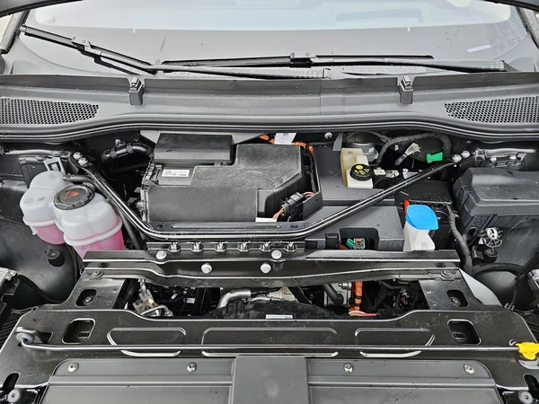 SKODA Enyaq (2024) — foto 10 van 29
