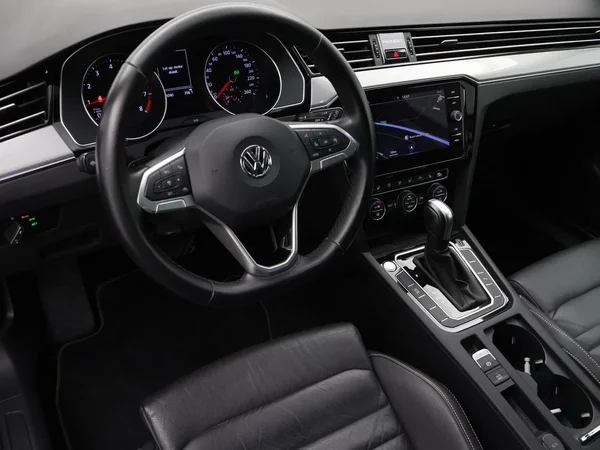 Volkswagen Passat (2020) — foto 18 van 23