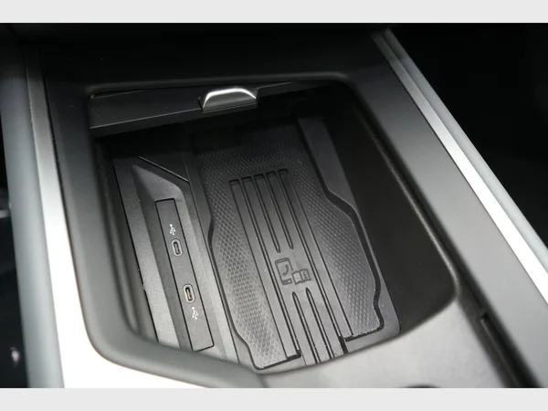 VOLKSWAGEN Passat SW (2025) — foto 7 van 33