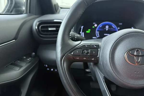 Toyota Yaris Cross Hybrid (HEV) (2025) — foto 6 van 19