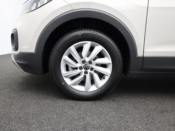 VOLKSWAGEN T-Cross (2024) — foto 3 van 17