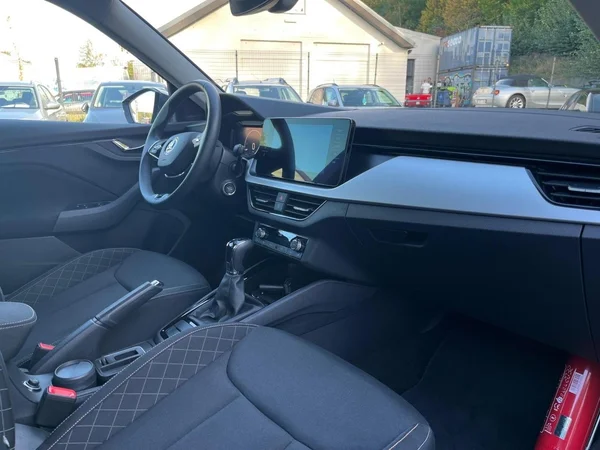 SKODA Kamiq (2024) — foto 14 van 16